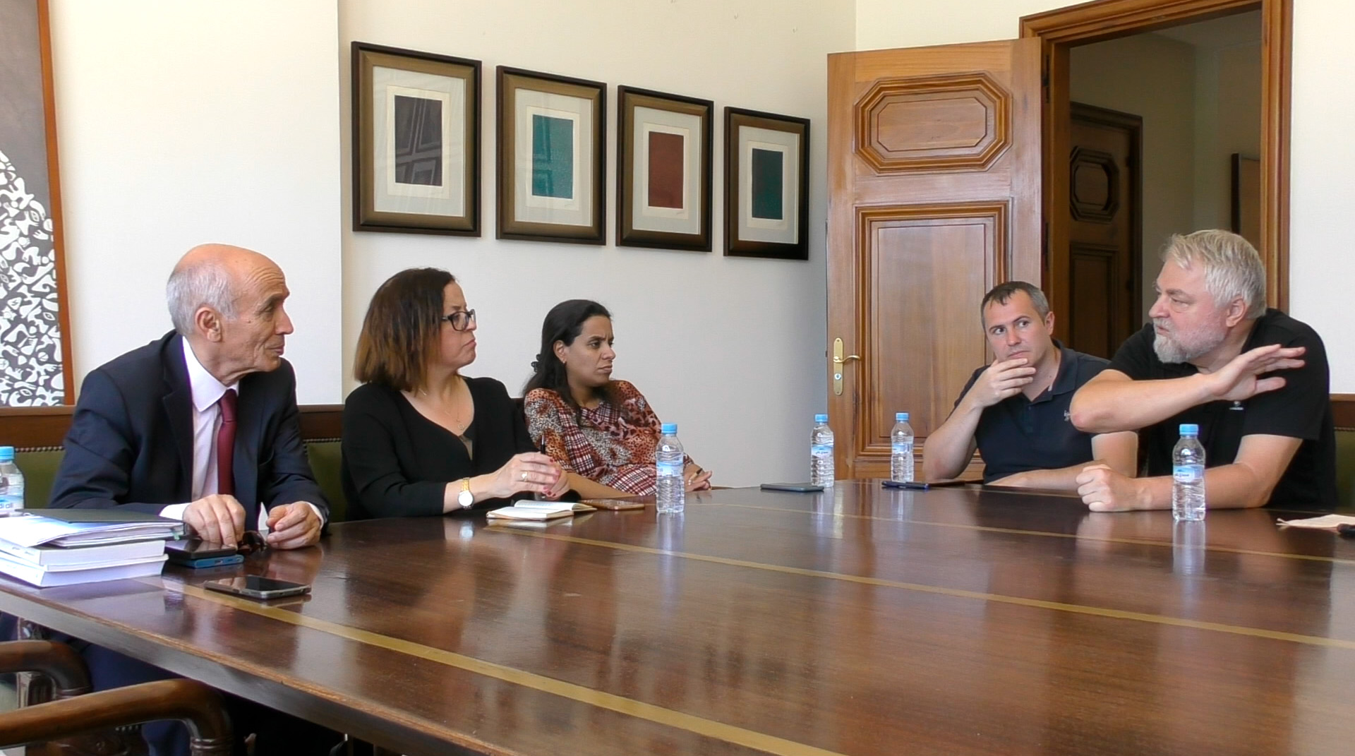 Разговор в Академии наук Марокко с директором института истории