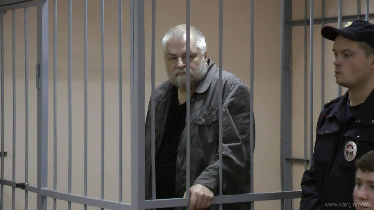 Алексей Меняйлов за решёткой в Суворовском суде (13.09.2018)
